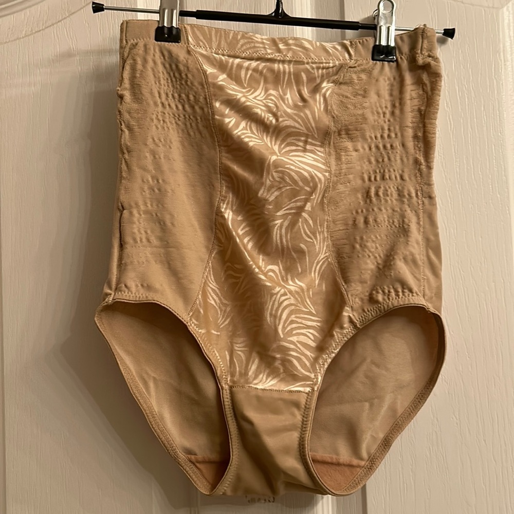 Madenform Shapewear 623